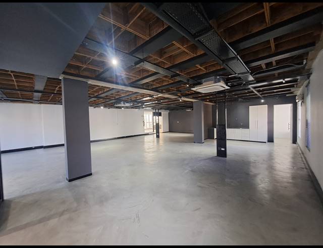 238M² OFFICE TO LET IN CRAIGHALL